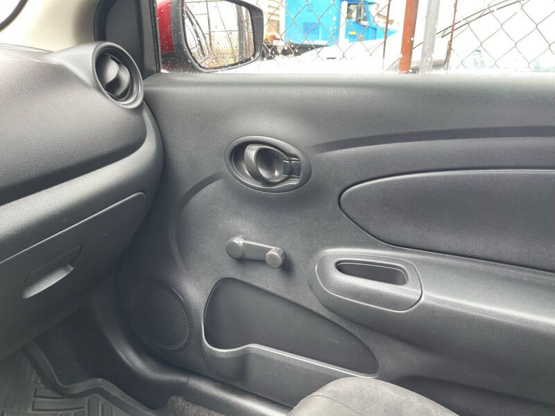 2016 Nissan Versa 1.6 S