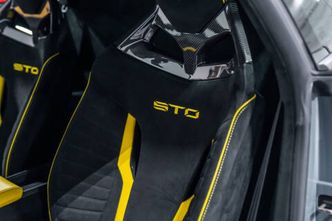 2023 Lamborghini Huracan STO