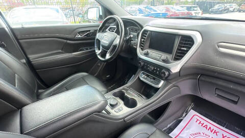 2022 GMC Acadia SLT