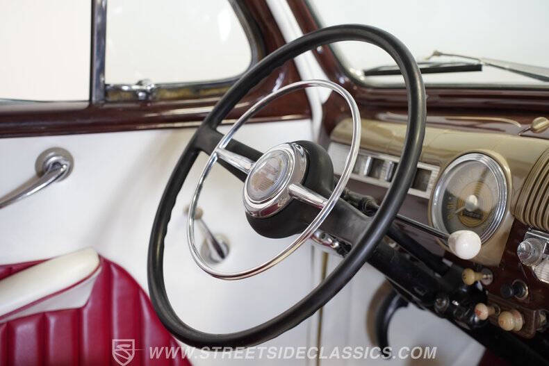 1948 Ford Deluxe