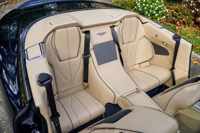 2015 Aston Martin DB9 Volante