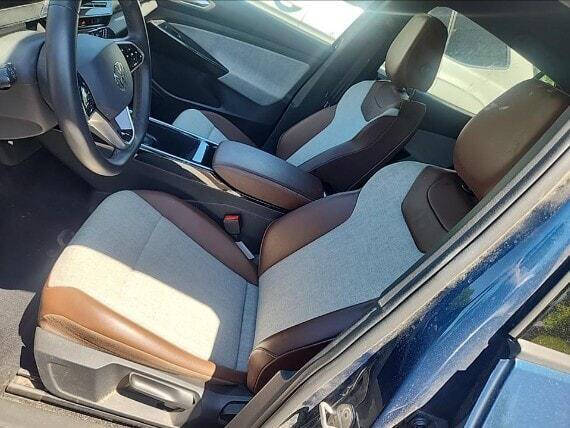 2023 Volkswagen ID.4 Pro