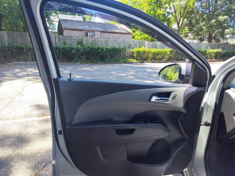 2016 Chevrolet Sonic LT Auto