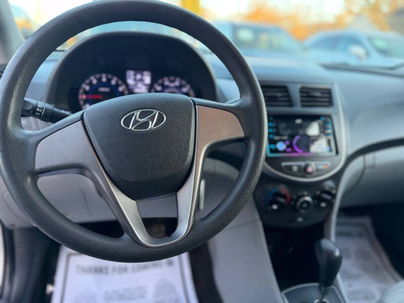 2017 Hyundai Accent SE