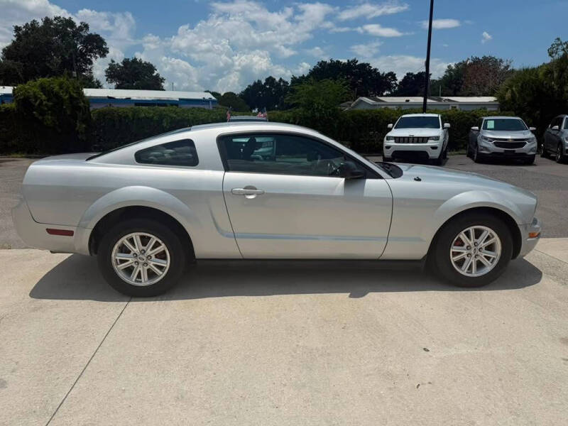 2006 Ford Mustang V6 Standard