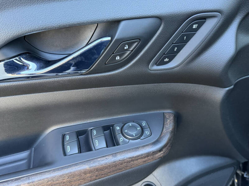 2020 GMC Acadia Denali
