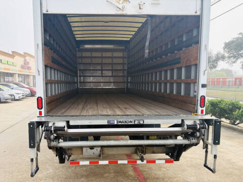 2019 Freightliner M2 106