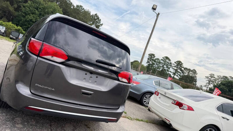 2019 Chrysler Pacifica Touring L