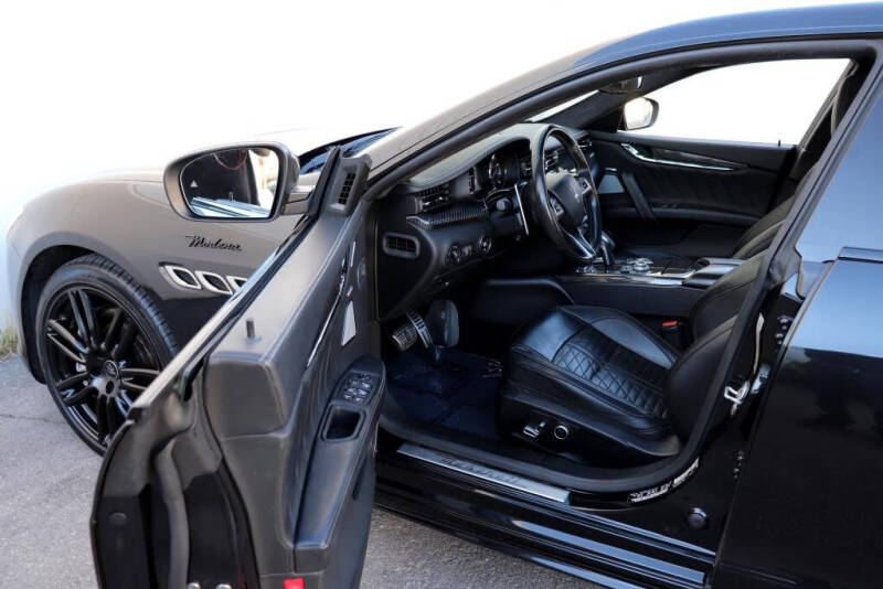 2022 Maserati Quattroporte Modena