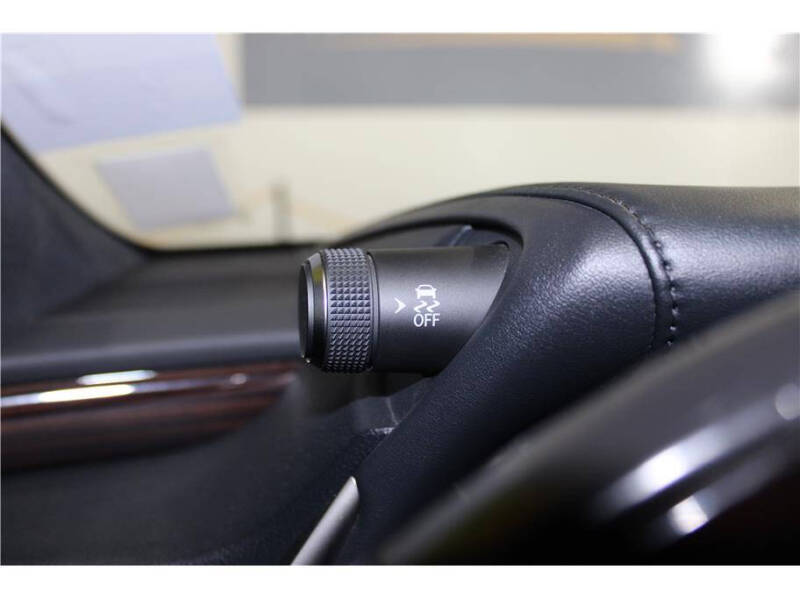 2021 Lexus ES 300h Luxury