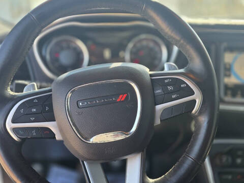 2016 Dodge Challenger SXT Plus