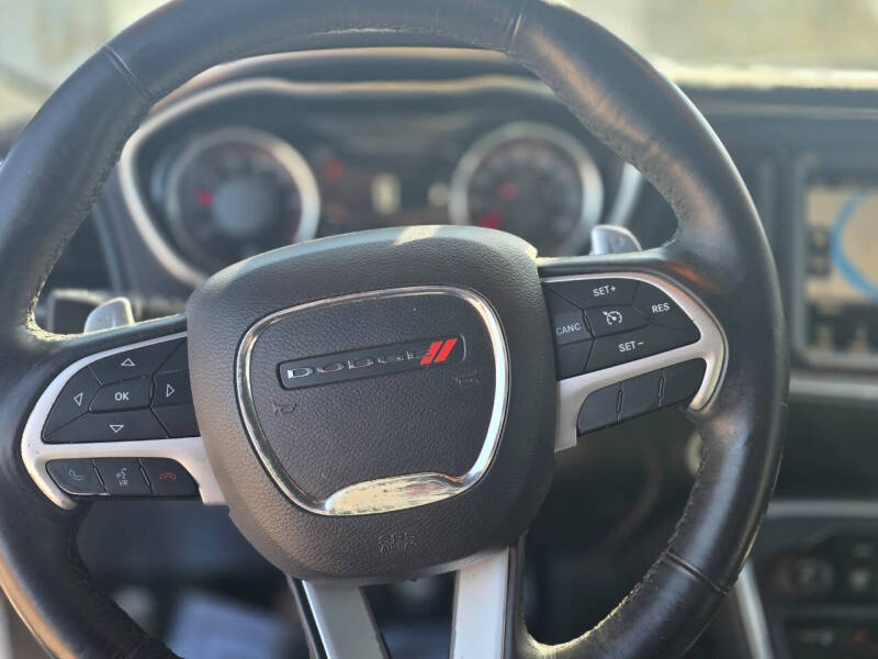 2016 Dodge Challenger SXT Plus