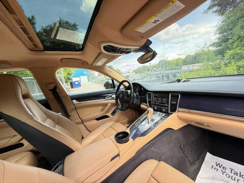 2016 Porsche Panamera Edition