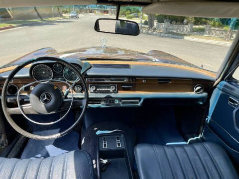 1972 Mercedes-Benz 280-Class