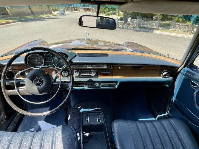 1972 Mercedes-Benz 280-Class