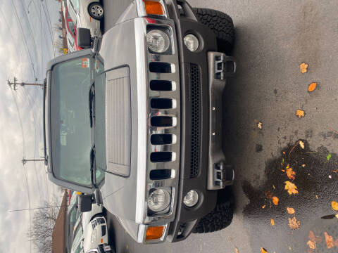 2006 HUMMER H3 for sale at Right Choice Automotive in Rochester NY