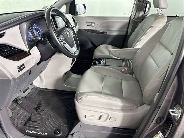 2019 Toyota Sienna XLE Premium 7-Passenger