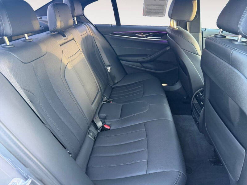 2022 BMW 5 Series 530e