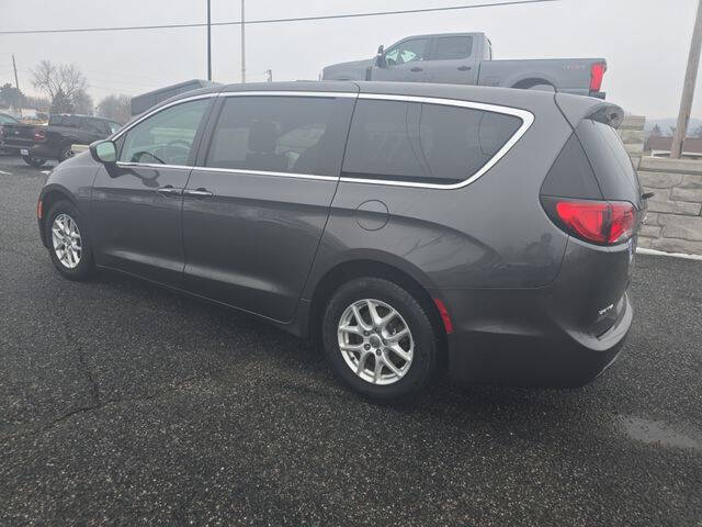 2017 Chrysler Pacifica Touring-L