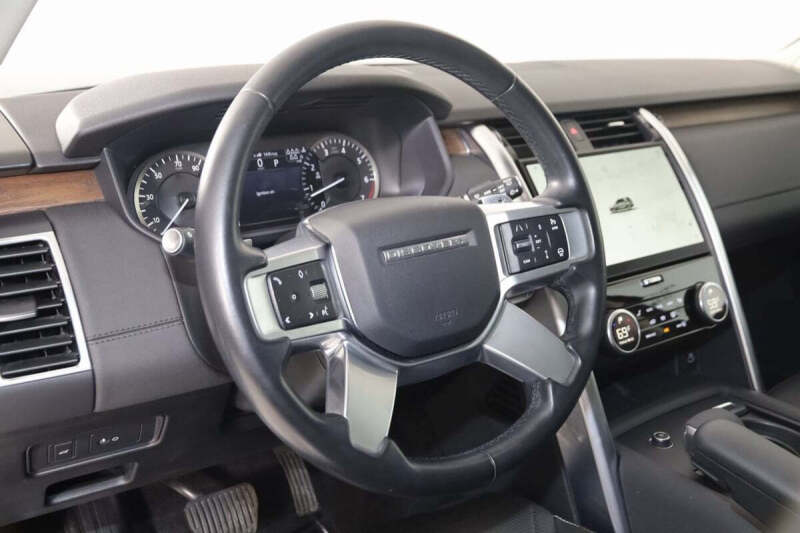 2023 Land Rover Discovery P300 S