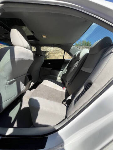 2012 Toyota Camry Hybrid LE