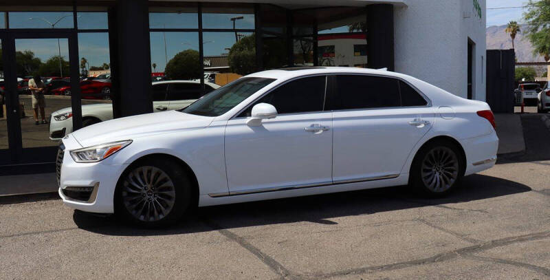 2017 Genesis G90