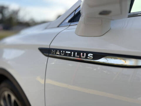 2021 Lincoln Nautilus Reserve