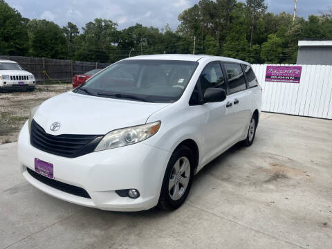 2012 Toyota Sienna LE 8-Passenger