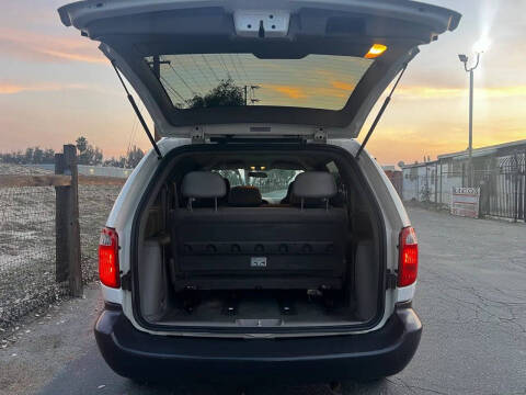 2003 Dodge Caravan SE