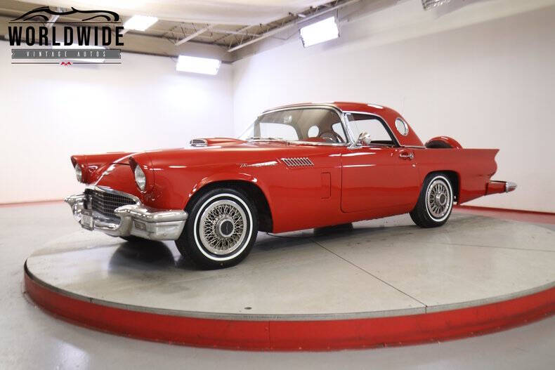 1957 Ford Thunderbird