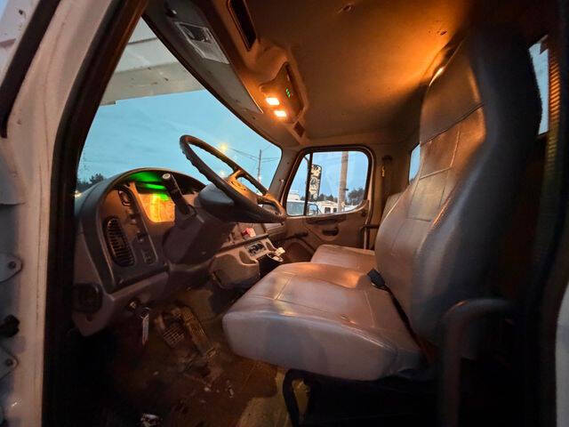 2016 Freightliner M2 106