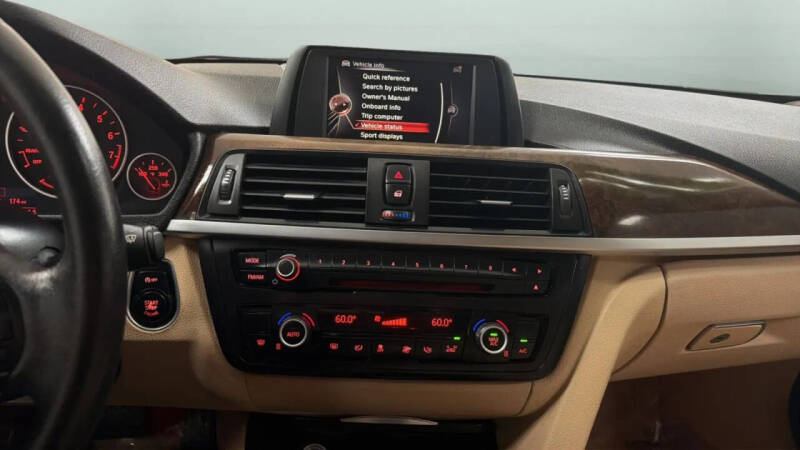 2015 BMW 3 Series 320i
