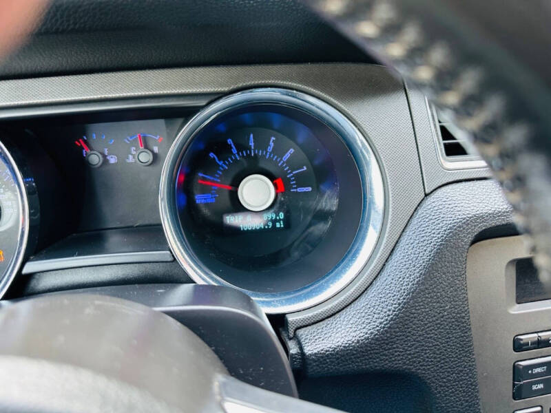 2012 Ford Mustang V6