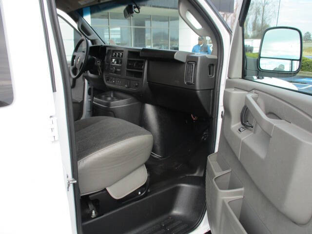 2024 Chevrolet Express 2500