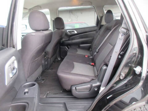 2018 Nissan Pathfinder SV