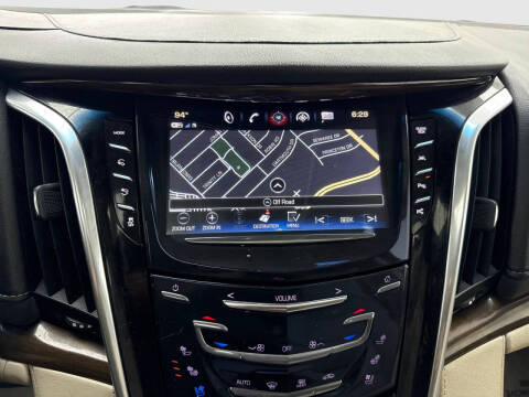 2018 Cadillac Escalade Luxury