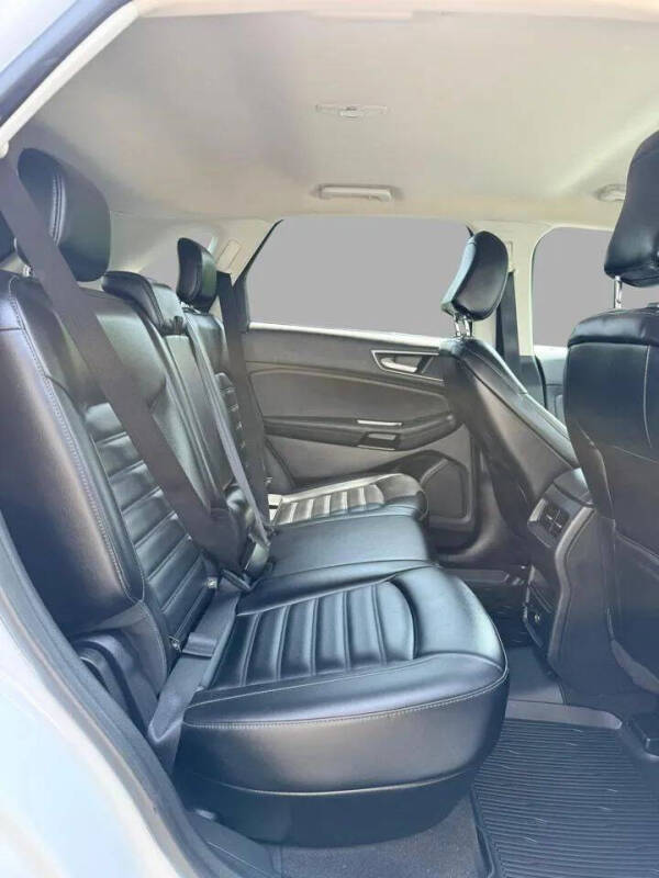 2020 Ford Edge