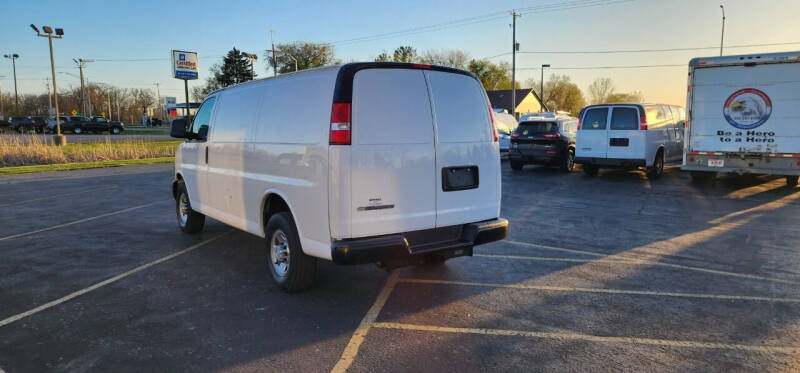 2020 Chevrolet Express Cargo Work Van photo 6