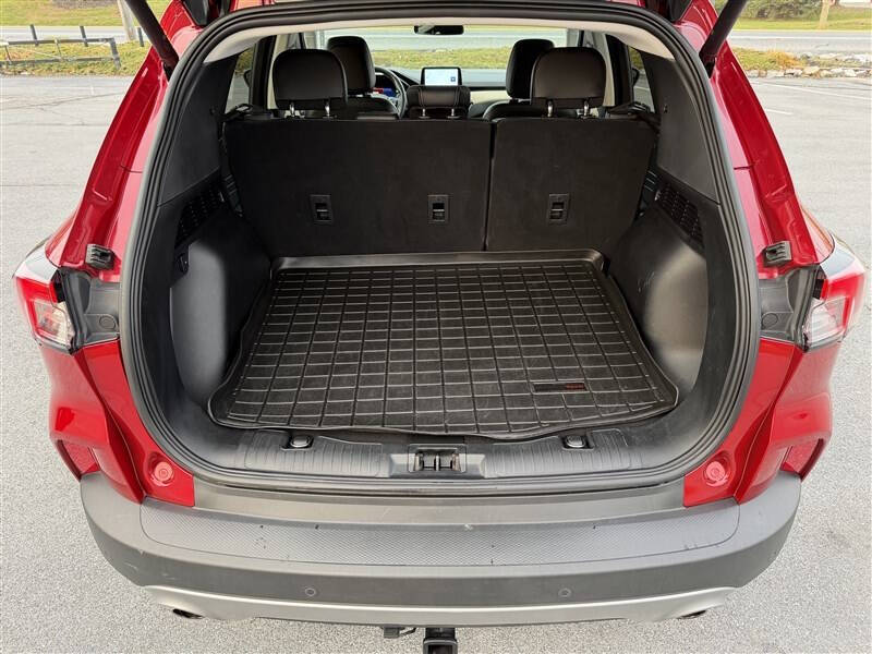 2021 Ford Escape Hybrid Titanium