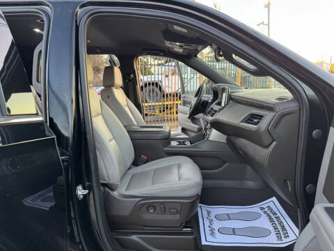 2023 Chevrolet Suburban LT