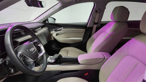 2024 Audi Q8 e-tron quattro Premium Plus