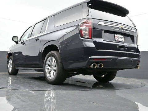 2023 Chevrolet Suburban Premier