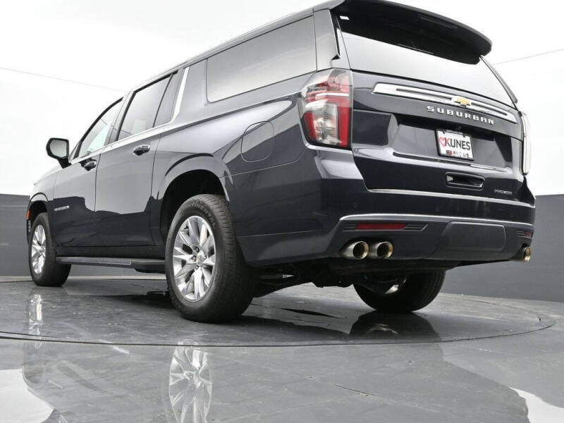 2023 Chevrolet Suburban Premier
