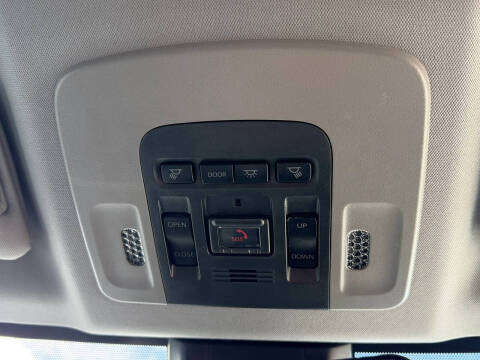 2023 Toyota Camry Hybrid SE