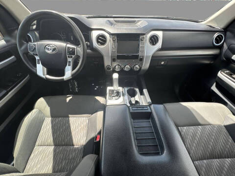 2018 Toyota Tundra SR5