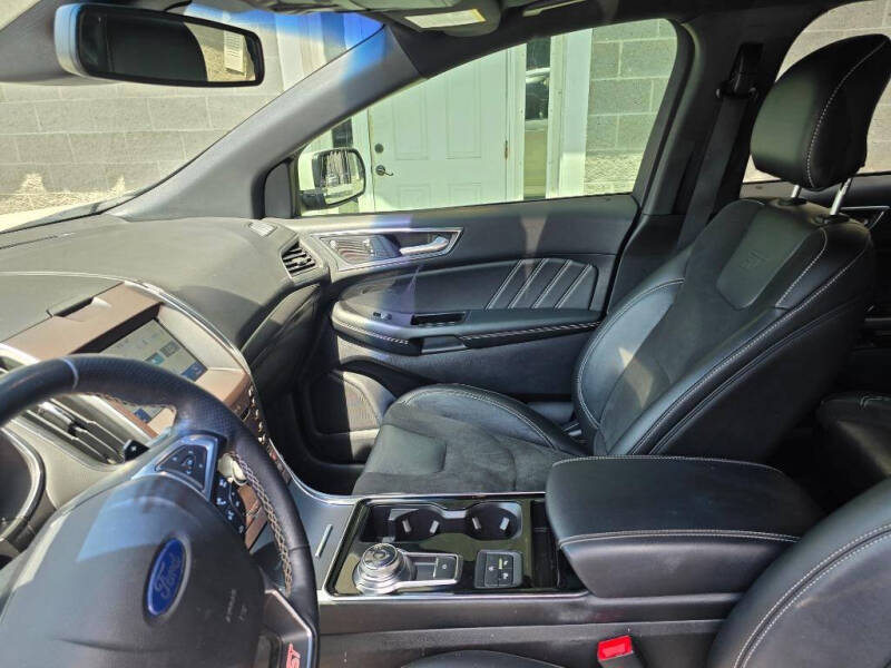 2019 Ford Edge ST