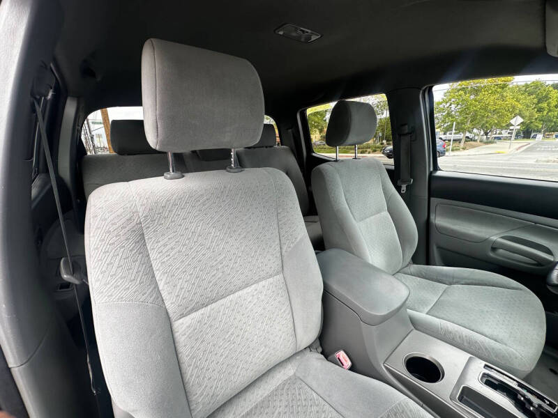 2006 Toyota Tacoma PreRunner V6