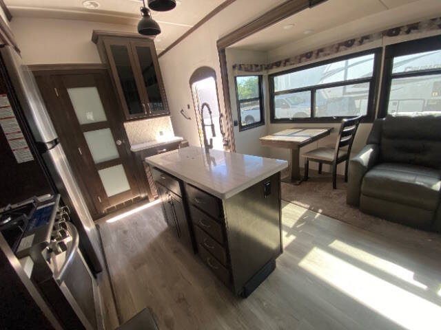 2022 Forest River CEDAR CREEK 29RW