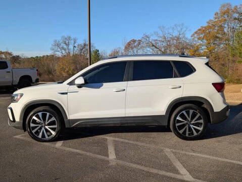 2023 Volkswagen Taos SE 4Motion