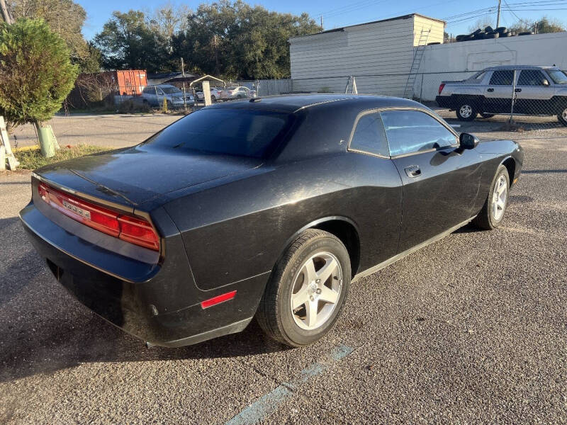 2010 Dodge Challenger SE
